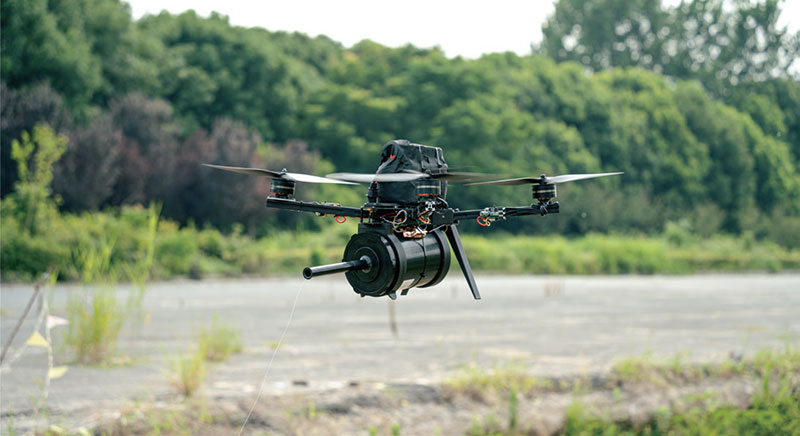 Izinzuzo kanye nezicelo ze-UAV fiber optics